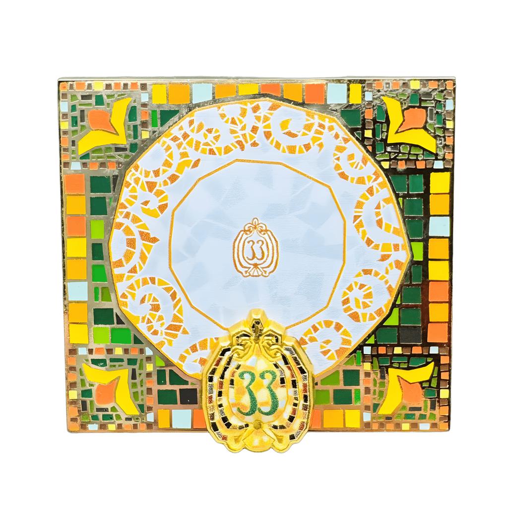 Plate - Emerald 55th Anniversary Disney pin