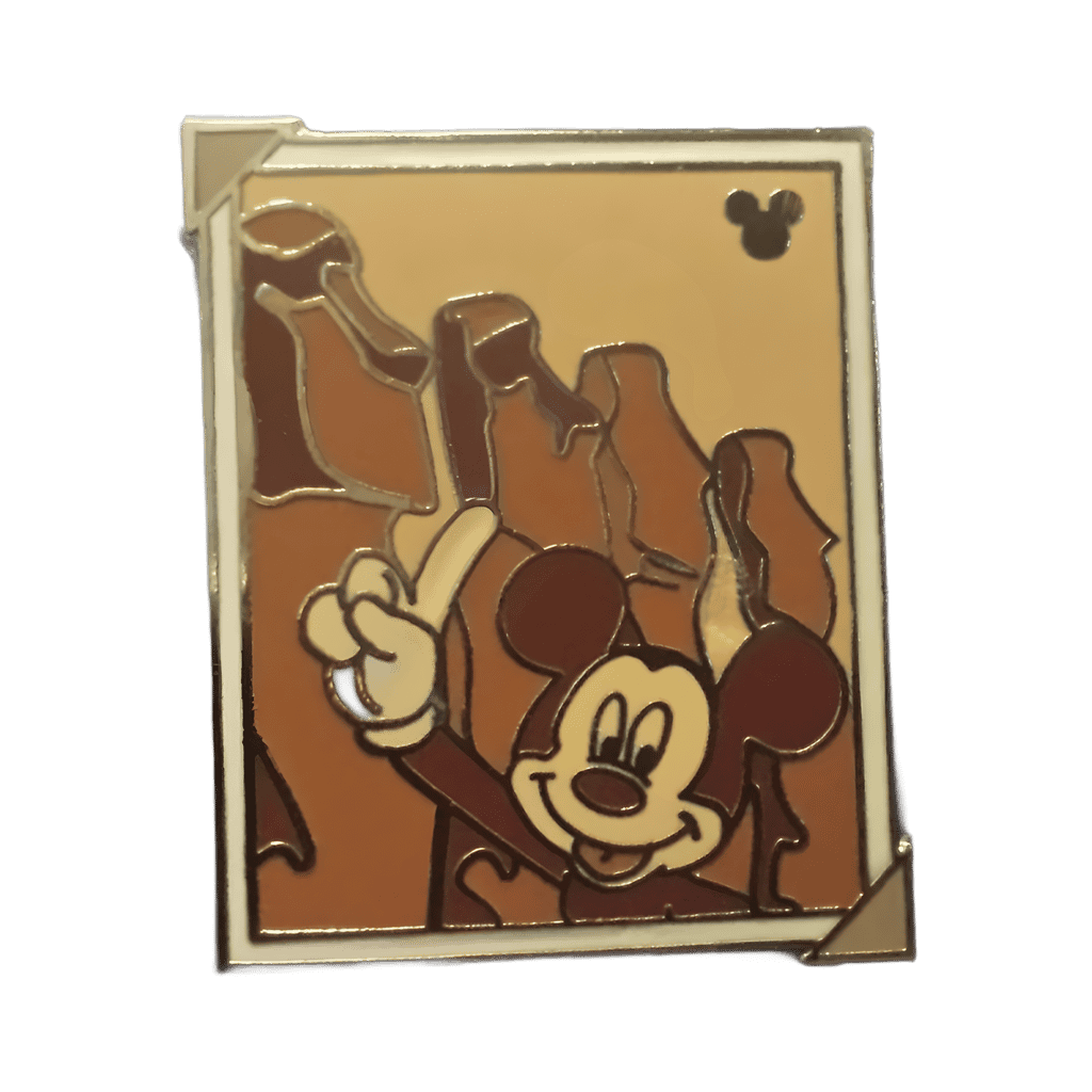Mickey Easter Island Disney pin