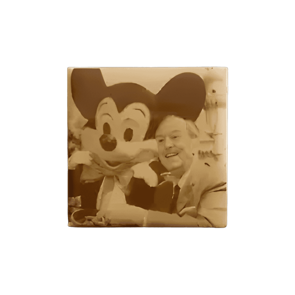 Walt Disney, Mickey - In Car Disney pin