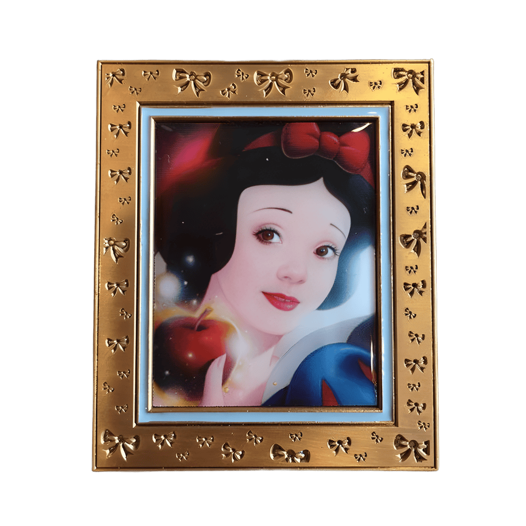 Smile Series: Snow White Disney pin