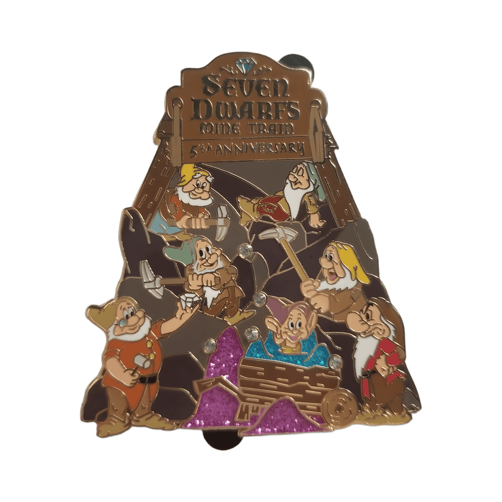 5th Anniversary - Cast Member Exclusive Disney pin