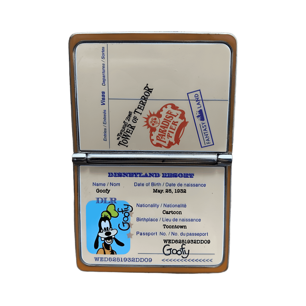 Goofy Passport Disney pin
