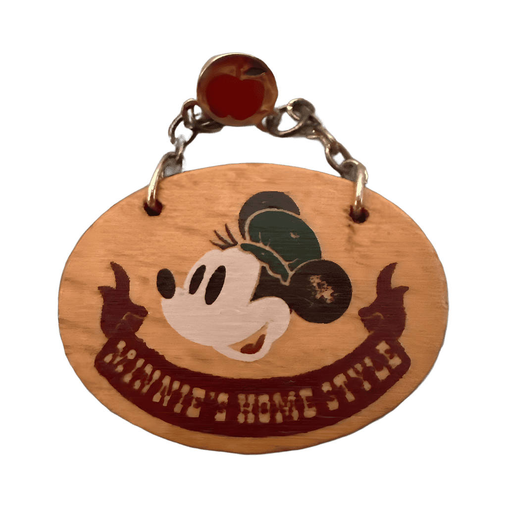 Minnie’s home style Disney pin