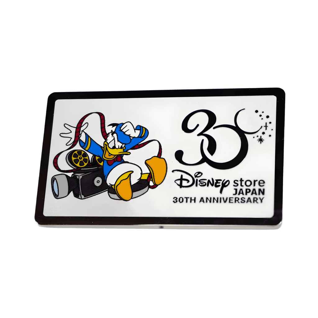 Cameraman Donald Disney pin