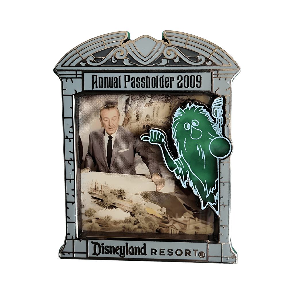 Walt with Hitchhiking Ghost Disney pin