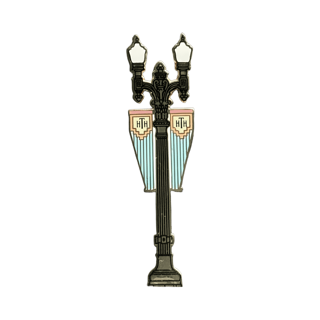 Lamp Post with HTH banner Disney pin