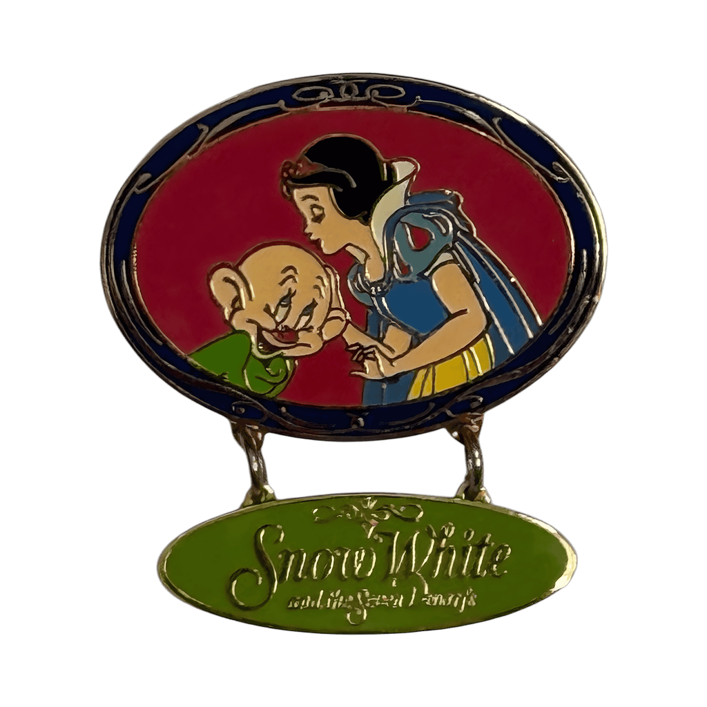 Snow White Dangle Disney pin